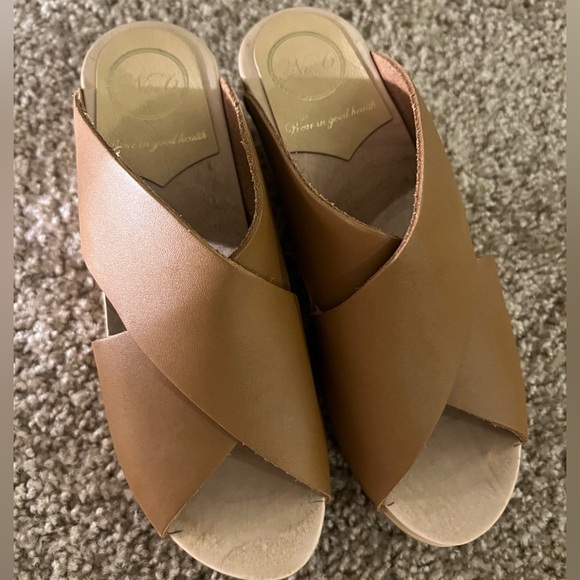 No. 6 frida Clog in palomino 37-7 $290 - Picture 14 of 15